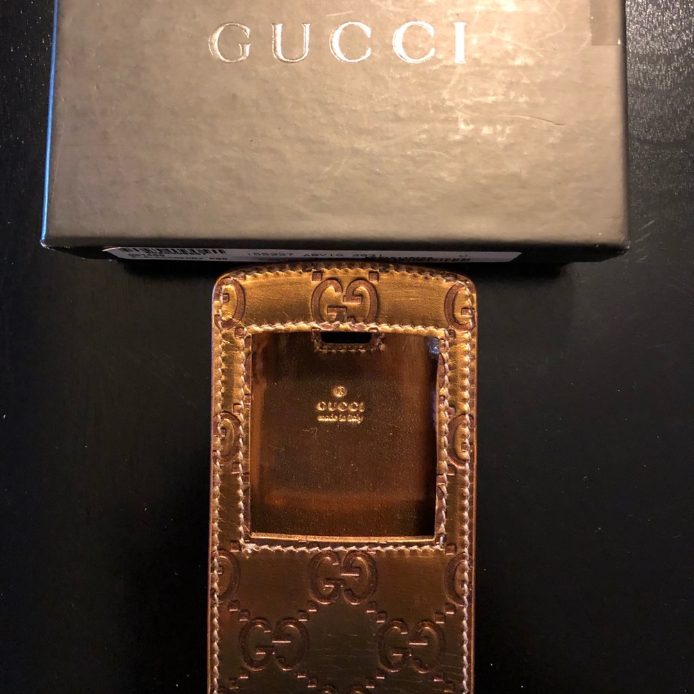 ⚡️1 HR SALE 💯% Auth Gucci BlackBerry phone Case